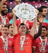 包含拜仁慕尼黑客场大胜，德甲榜首位置更加坚固的词条